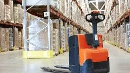 Alika Training's powered pallet truck training course ensures safe and efficient warehouse operations.